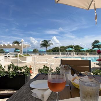 Arlen Beach Restaurant - View - Breakfast & Brunch Near Me - Miami Beach, Florida