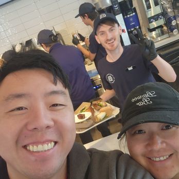 Paris Baguette - Bakeries Near Me - Olivette, Missouri