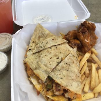 Dessence Cafe - Seafood Near Me - East Point, Georgia