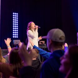 Radiant Church - Great worship
