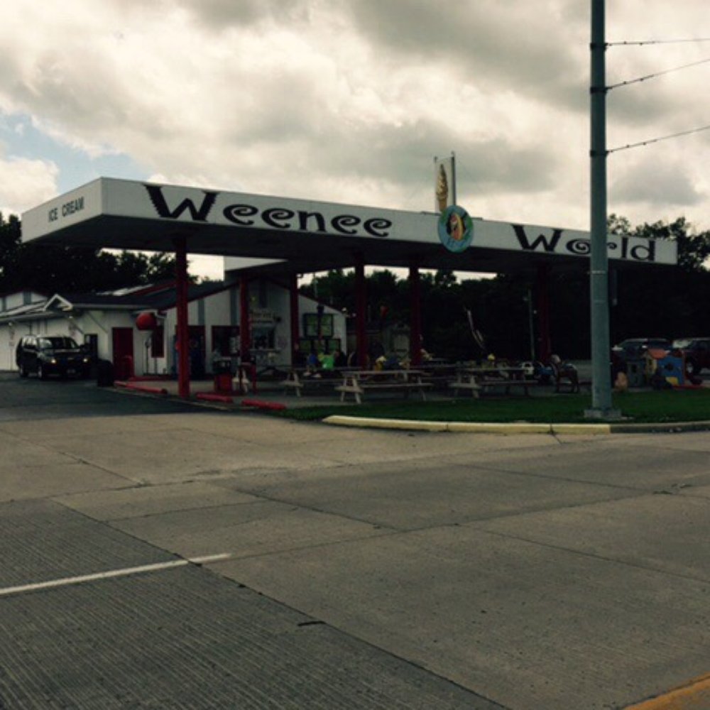 Weenee World - Easy Parking & Drive Thru - Ice Cream & Frozen Yogurt Near Me - New Castle, Indiana Weenee World - Easy Parking & Drive Thru - Ice Cream & Frozen Yogurt Near Me - New Castle, Indiana