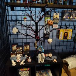 Morbid Visionz Horror - Cool Halloween tree!