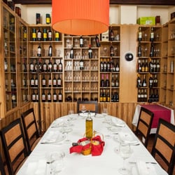 Restaurante Pernil - Reservado de la bodega.
