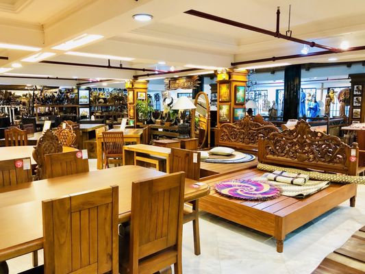 Balikbayan Handicrafts by null