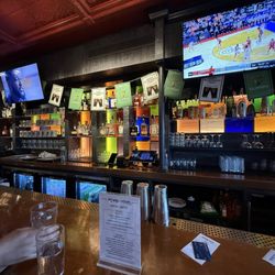 Rowdy Hall - Bar area