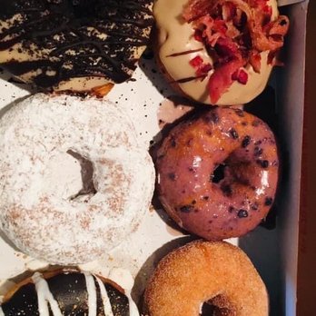 Duck Donuts - Maple bacon, blueberry, cinnamon, Oreo, powdered, s'mores - Coffee & Tea Near Me - San Antonio, Texas
