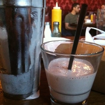 25 Degrees - Chocolate banana milkshake - Burgers Near Me - Los Angeles, California 25 Degrees - Chocolate banana milkshake - Burgers Near Me - Los Angeles, California