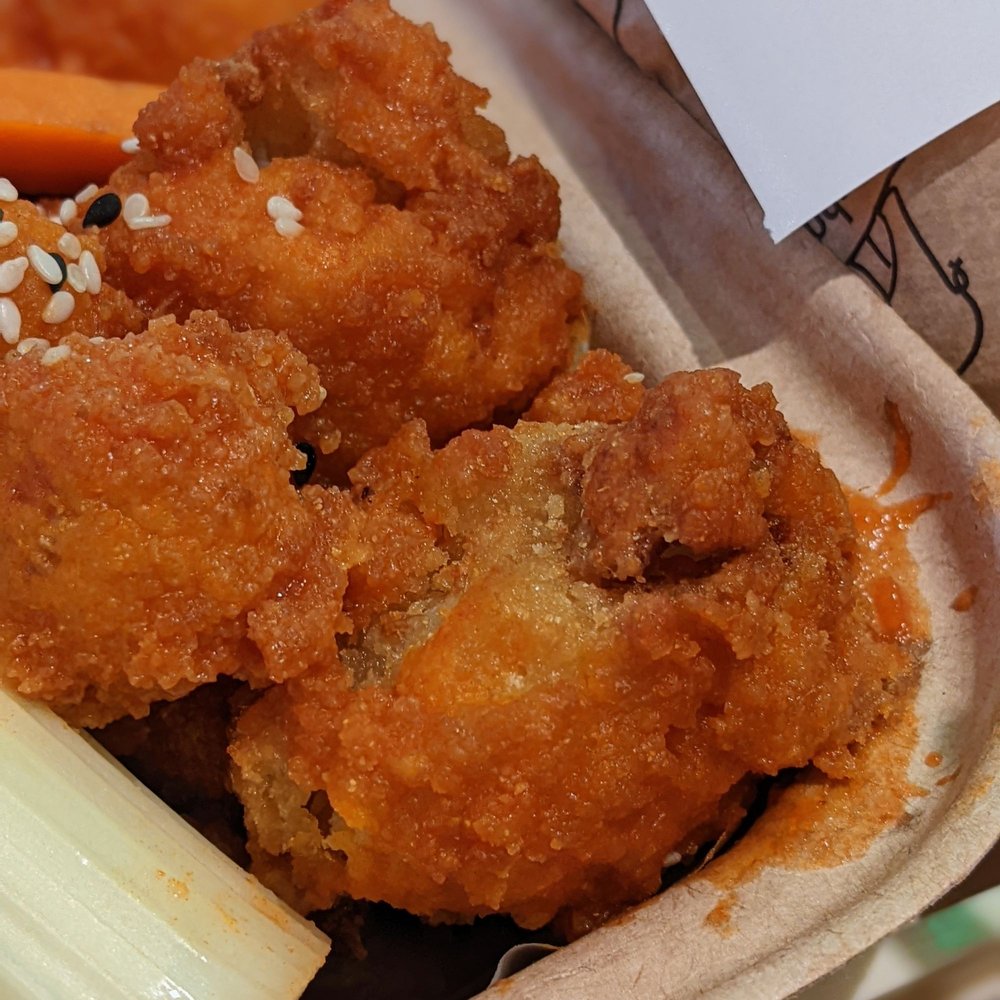 Elephant And Vine - Buffalo cauliflower with sesame seed - Vegan Near Me - Evanston, Illinois