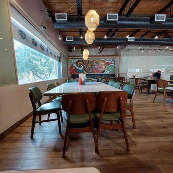 Pho Xe Lua - Inside restaurant - Vietnamese Near Me - Toronto, Ontario