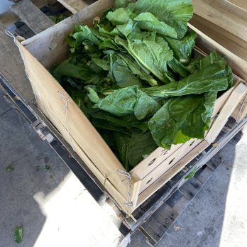 Mauldin Open Air Market - spinach leaves in wooden boxes - Fruits & Veggies Near Me - Mauldin, South Carolina Mauldin Open Air Market - spinach leaves in wooden boxes - Fruits & Veggies Near Me - Mauldin, South Carolina