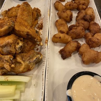 Stout's Pub - Stout's Chicken Wings & Fried Cheese Curds - Pubs Near Me - Falcon Heights, Minnesota