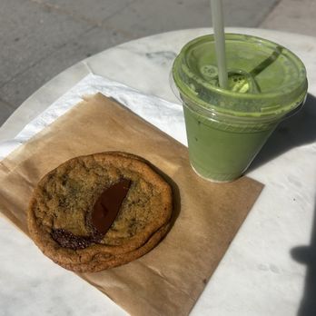 Badash Bakes - Chocolate chip cookie and strawberry matcha - Bakeries Near Me - Pasadena, California