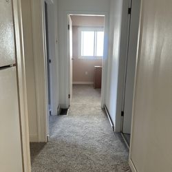 Jordans Flooring Outlet - Hallway