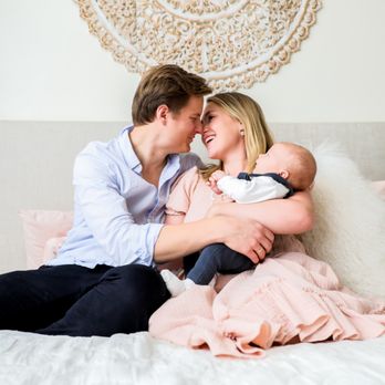 Swiss and Style Photography - Newborn Photographer & maternity photographer - Session Photography Near Me Swiss and Style Photography - Newborn Photographer & maternity photographer - Session Photography Near Me