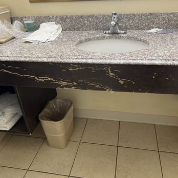 Quality Inn & Suites - That's not marbling that's peeled paint. - Hotels Near Me - Alma, Arkansas Quality Inn & Suites - That's not marbling that's peeled paint. - Hotels Near Me - Alma, Arkansas