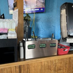 Don Luis Cafe - Homemade ketchup, chipotle ketchup and sauce.