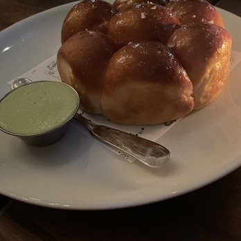Wilder - pull-apart rolls - Pizza Near Me - Philadelphia, Pennsylvania