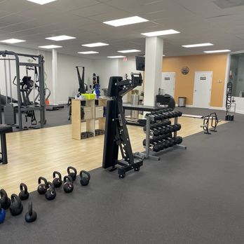 Connection Wellness Center - Clean and well maintained equipmet - Gyms Near Me - Annandale, Virginia Connection Wellness Center - Clean and well maintained equipmet - Gyms Near Me - Annandale, Virginia