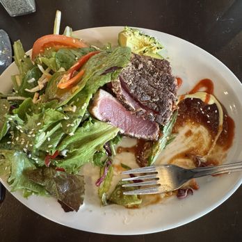 North Beach Fish Camp - Seared Ahi Tuna - New American Near Me - Neptune Beach, Florida