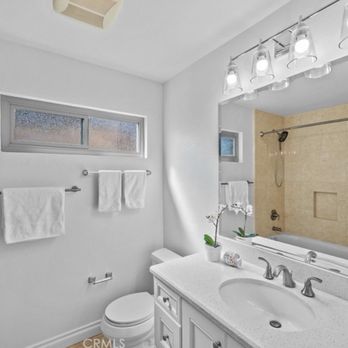 Bud Remodeling - Bathroom before remodeling - General Contractors Near Me - Lake Forest, California