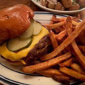 The Optimist - Cheeseburger at a seafood restaurant... not a bad idea, I swear! - Seafood Near Me - Atlanta, Georgia