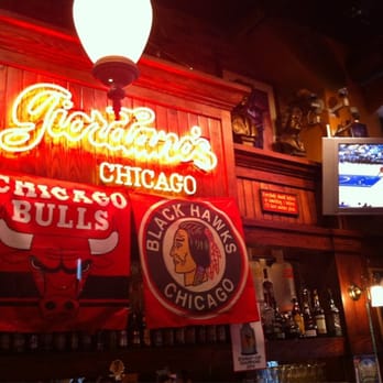 Giordano's - Pizza Near Me - Chicago, Illinois
