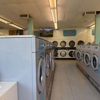 Launderland - At Launderland, we have plenty of washing machines, ensuring less waiting time. Enjoy quick, efficient laundry without the hassle! - Laundry Services Near Me - Gilroy, California Launderland - At Launderland, we have plenty of washing machines, ensuring less waiting time. Enjoy quick, efficient laundry without the hassle! - Laundry Services Near Me - Gilroy, California