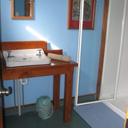 The Old Countryhouse - Guest Bathroom