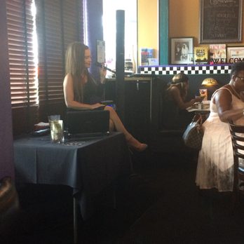 Cornbread Restaurant & Bar - Live music Sunday - Soul Food Near Me - Southfield, Michigan