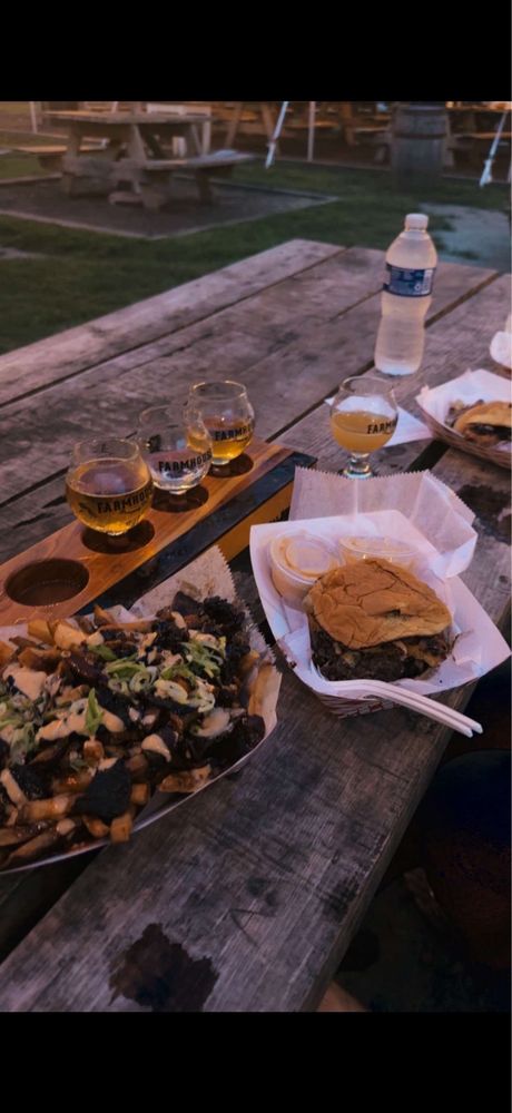 Big Belly Food Truck Logo