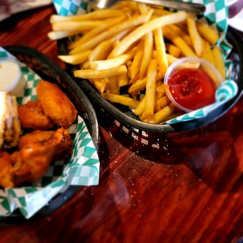 Shenanigans - Buffalo wings and fries - Irish Near Me - Long Beach, California