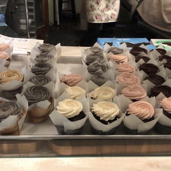Funny Face Bakery - Cupcakes - Cupcakes Near Me - New York, New York