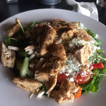 Perfect Pear Bistro - Mediterranean salad with Chicken super yummy - New American Near Me - Tempe, Arizona