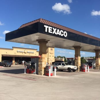 Bread Basket - Front view wif pumps. - Convenience Stores Near Me - Kyle, Texas