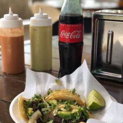 Tacos La Herradura - Tacos de fajita with avocado