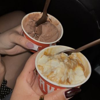 Salt & Straw - Ice Cream & Frozen Yogurt Near Me - Portland, Oregon Salt & Straw - Ice Cream & Frozen Yogurt Near Me - Portland, Oregon