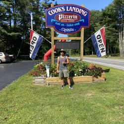 Cooks Landing Pizzeria Bar & Grille