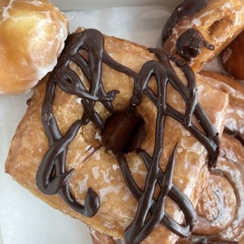 Randy's Donuts - Chocolate Crondy - Donuts Near Me - Burbank, California Randy's Donuts - Chocolate Crondy - Donuts Near Me - Burbank, California
