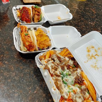 Bao Bar Mississauga - three takeout containers of food - Sandwiches Near Me - Mississauga, Ontario Bao Bar Mississauga - three takeout containers of food - Sandwiches Near Me - Mississauga, Ontario