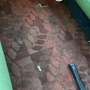 Sizzler - Dirty floor in booth - Seafood Near Me - Hayward, California Sizzler - Dirty floor in booth - Seafood Near Me - Hayward, California