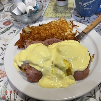 Kimmie's Coffee Cup - Eggs Benedict - Breakfast & Brunch Near Me - Orange, California