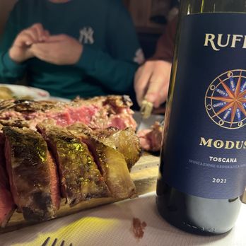 Cinto Cucina In Torre - Perspective on how thick the Bistecca alla Fiorentina is! - Tuscan Near Me - Florence, FI Cinto Cucina In Torre - Perspective on how thick the Bistecca alla Fiorentina is! - Tuscan Near Me - Florence, FI