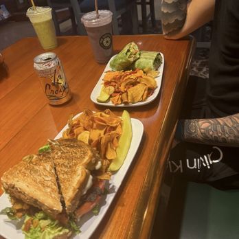 The Surfinista - Vegan BLT Vegan buffalo chicken - Juice Bars & Smoothies Near Me - Cocoa Beach, Florida