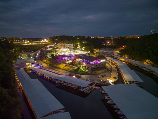 The Encore Lakeside Grill & Sky Bar by null