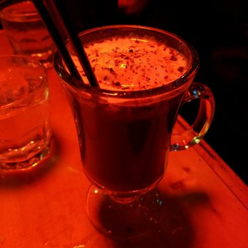 Pie Bar - Peppermint heat: peppermint schnapps, hot chocolate, and whipped cream - Cocktail Bars Near Me - Seattle, Washington