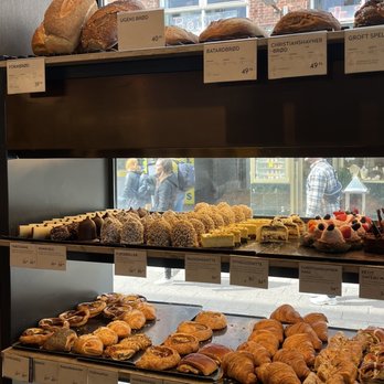 Lagkagehuset - pastry display - Bakeries Near Me - Copenhagen, 84 Lagkagehuset - pastry display - Bakeries Near Me - Copenhagen, 84