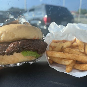 Big Red Food Truck - Food Trucks Near Me - Independence, Missouri Big Red Food Truck - Food Trucks Near Me - Independence, Missouri