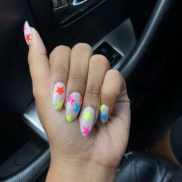 nails