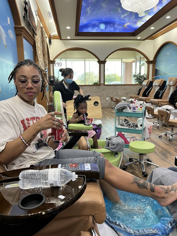 Planet Nails Bar & Lash