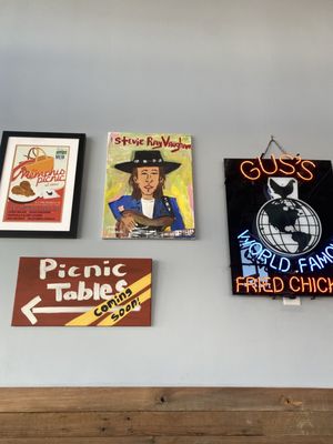 Gus's World Famous Fried Chicken by null